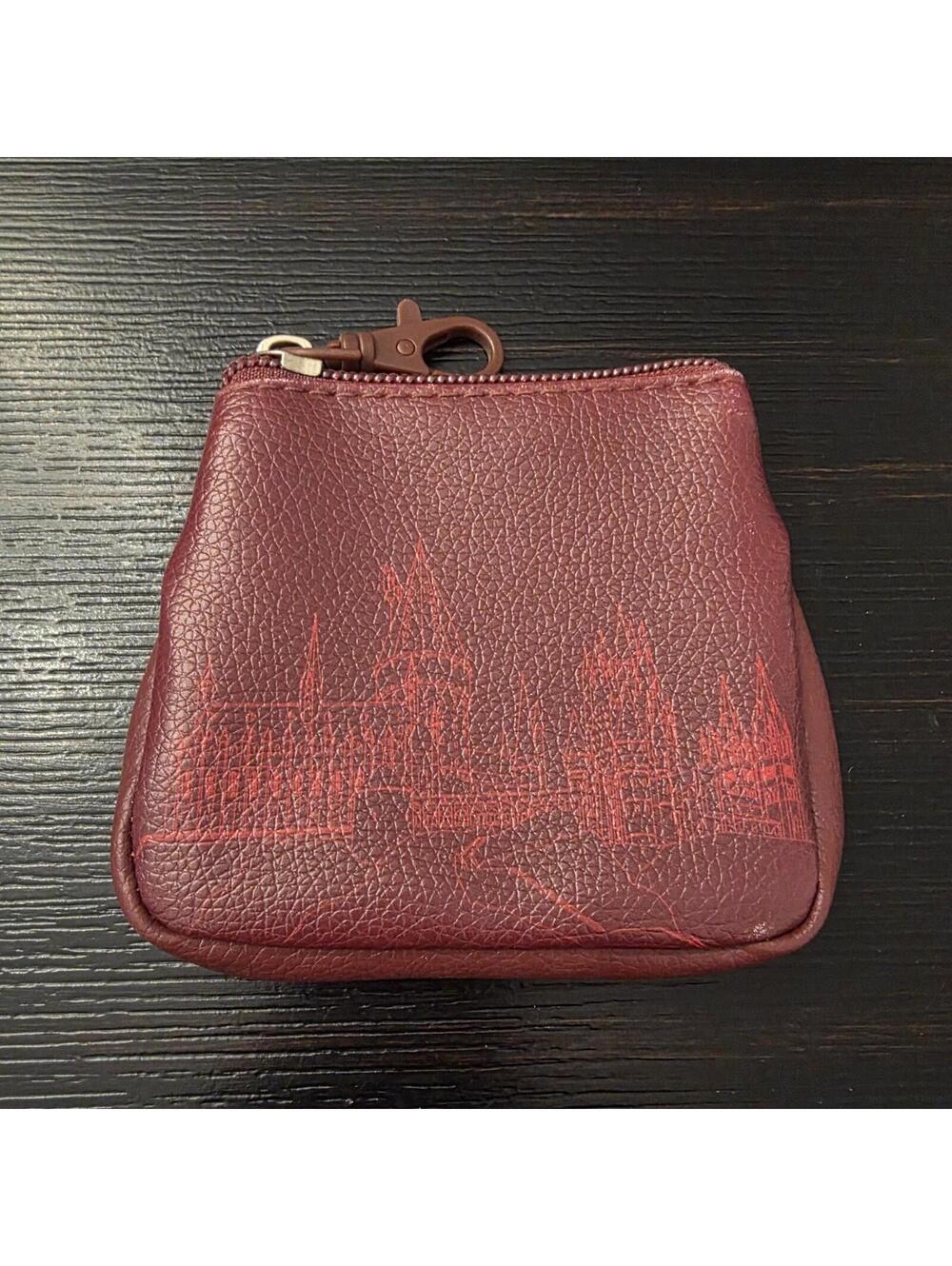 Harry Potter Hogwarts Castle Faux Leather Coin Purse Keychain Wallet EUC